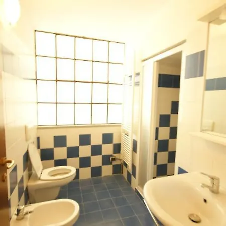Apartment Cucirini